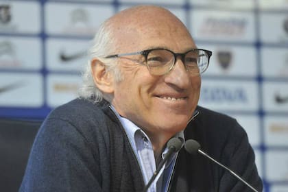 Para Carlos Bianchi el mejor atacante del mundo en la actualidad es Kylian Mbappé