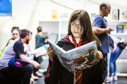 Para celebrar el cumple de 40 de Harry Potter, el viernes 31 habrá trivias y juegos online en las redes de la editorial que publica la saga en la Argentina