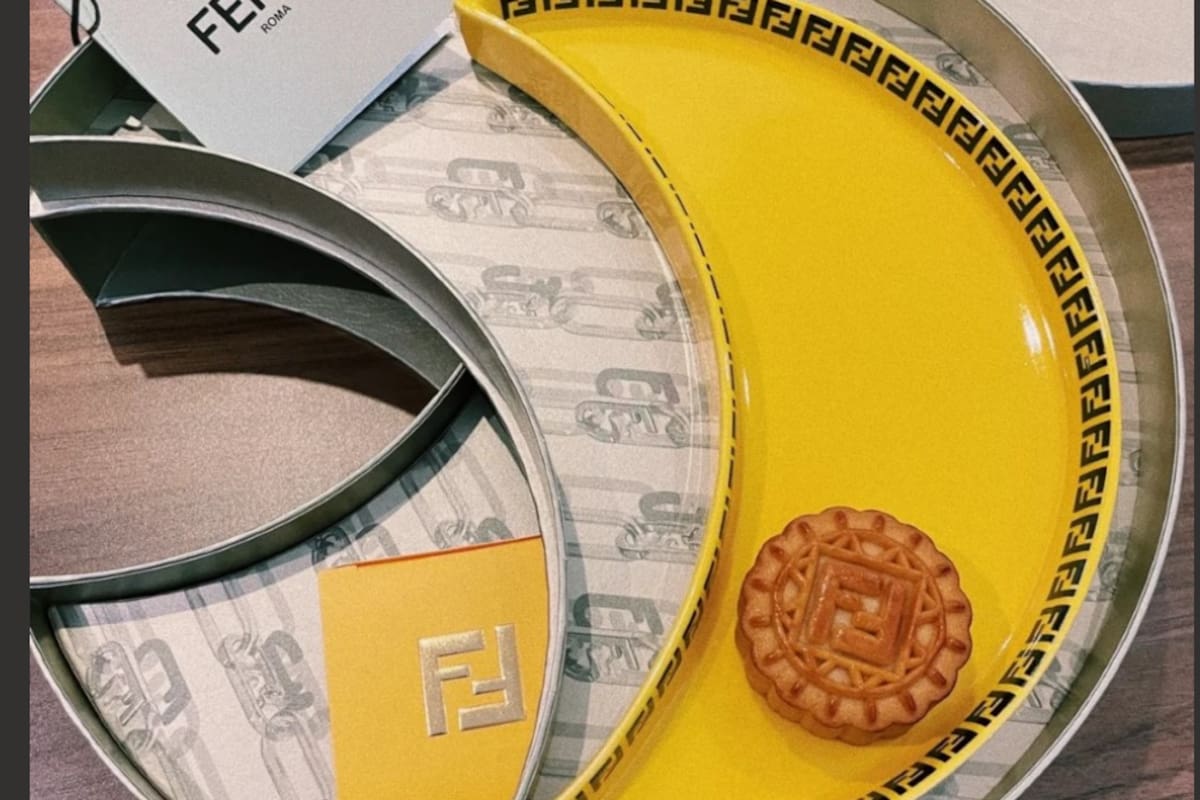 Para celebrar el Festival de la Luna en China, las marcas de lujo envían mooncakes, o pasteles de la luna, a sus clientes más exclusivos