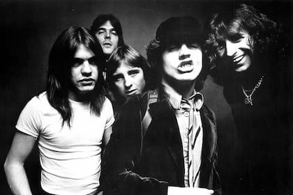 Para celebrar los 40 años de Back in Black, repasamos las 25 mejores canciones de AC/DC