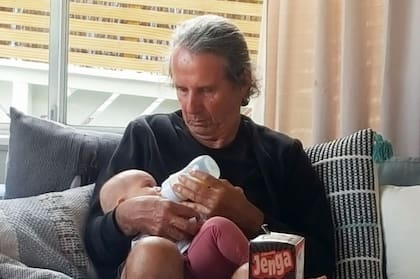 Para Daniel es vital acompañar el crecimiento de sus nietos.