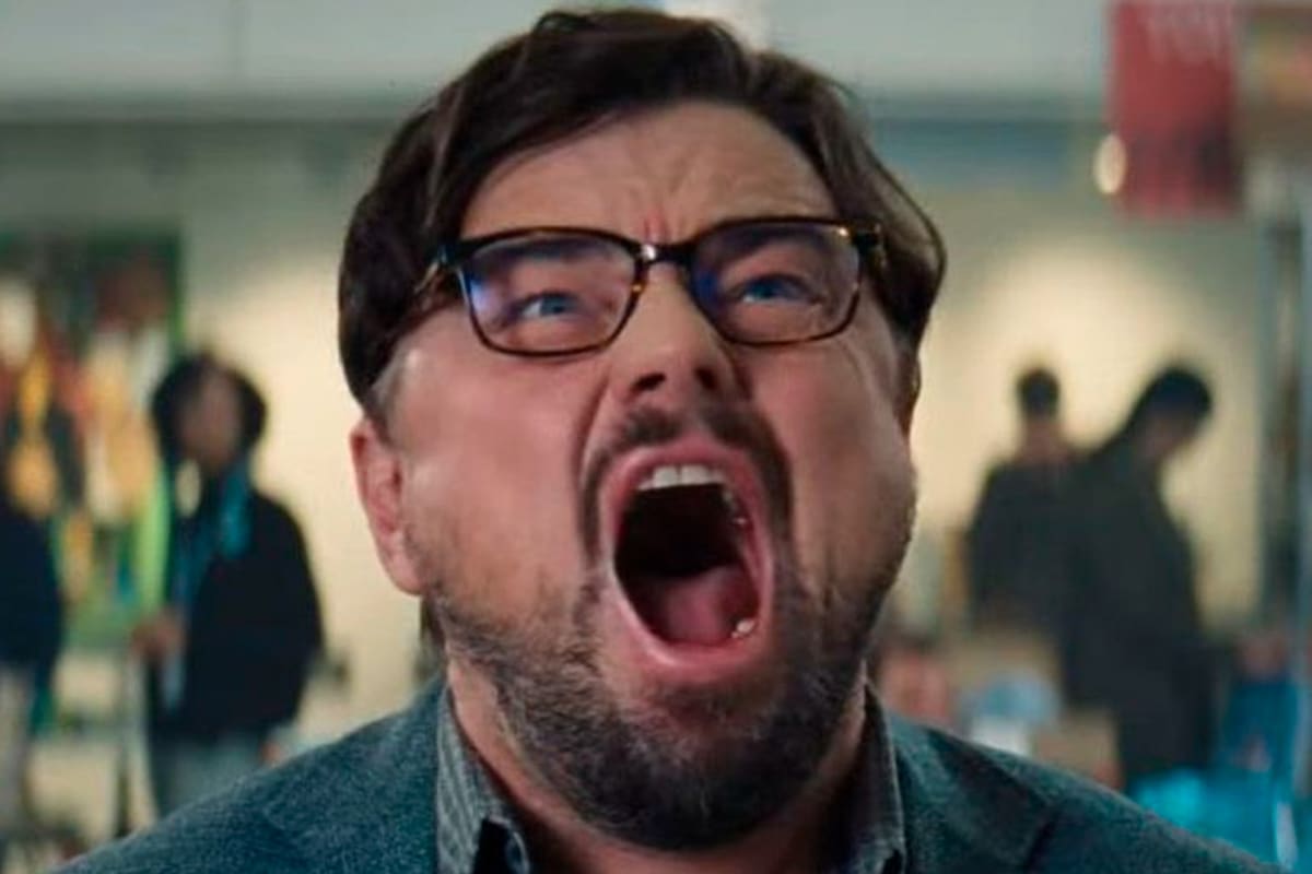 Para demostrar su enojo ante la inesperada advertencia de Netflix, cientos de usuarios utilizaron imágenes de reconocidas películas y series, como una escena de Leonardo di Caprio en "No mires para arriba"