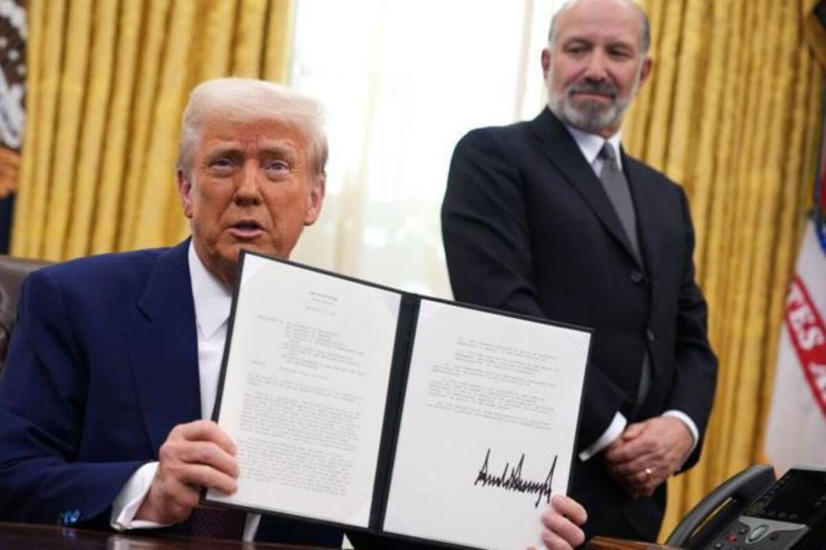 Para Donald Trump, (en la imagen con el secretario de Comercio, Howard Lutnick), la palabra tariff (arancel) es la más hermosa de la lengua inglesa.