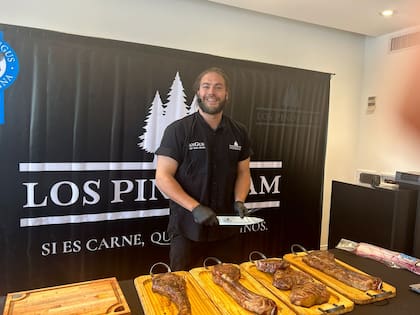 Para el cocinero, “la sagrada parrilla nacional es una institución en la Argentina y el mundo, donde la materia prima es lo más importante, es la estrella"