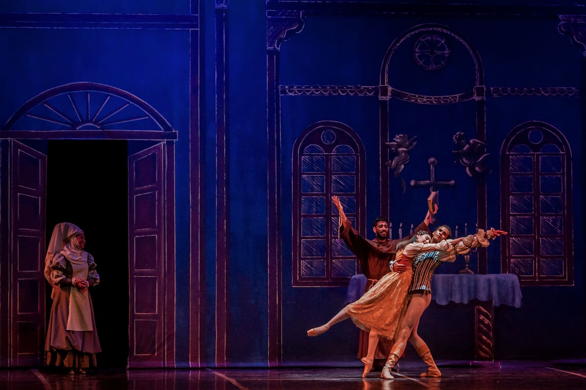 Para el estreno de esta versión de "Romeo y Julieta", en 2023, vinieron los bailarines invitados del Royal Danish Wilma Giglio (argentina) y Ryan Tomish