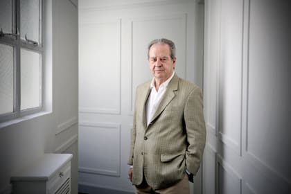 Para el expresidente del Banco Central y exministro de Economía, el rumbo económico es el adecuado, pero advierte sobre el déficit de cuenta corriente y el atraso cambiario