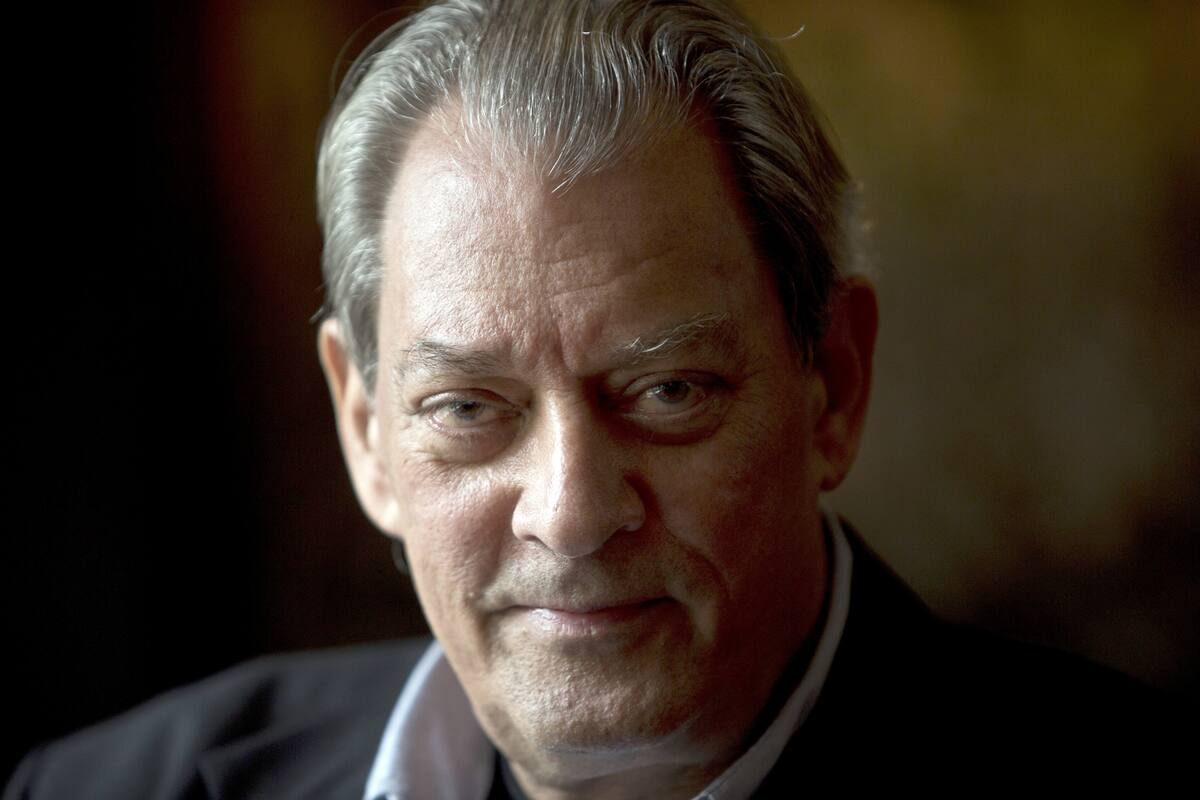 Para el novelista norteamericano, duro crítico de la administración Trump, un país inteligente como el suyo debería haberse preparado para la pandemia y evitar miles de muertes