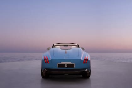 Para estos coches fabricados a medida, se pueden desarrollar colores y nombrarlos exclusivamente para un cliente, a fin de que combinen con su obra de arte o prenda de vestir favorita
