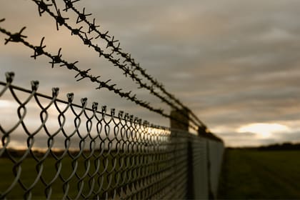Para evitar la deportación, se debe demostrar elegibilidad para una protección legal, como la condición de refugiado