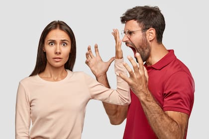 Para evitar la manipulación en este tipo de relaciones, la especialista recomendó aplicar una regla de cuatro pasos consistente en no defenderse, no explicarse, no involucrarse y no personalizar el maltrato