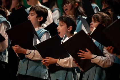 Para Feferovich, la riqueza de la experiencia que da participar de un coro excede lo exclusivamente artístico