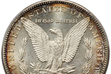 Para identificar un dólar Morgan valioso, en el reverso de la moneda debe estar la marca de seca "CC"