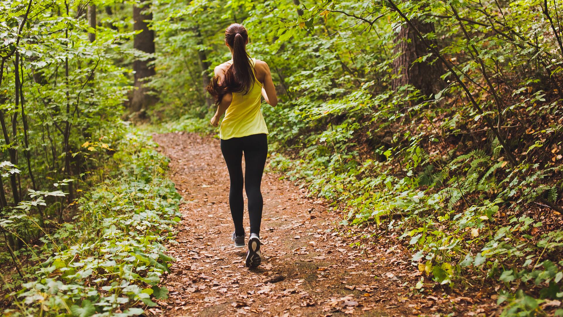 Para inducir el sueño se recomiendan actividades aeróbicas moderadas, como caminar, trotar o andar en bici