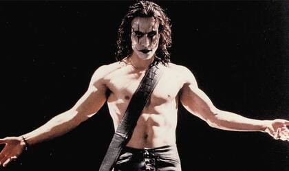Para interpretar al protagonista de El Cuervo Brandon Lee se sometió a una rigurosa dieta para perder peso