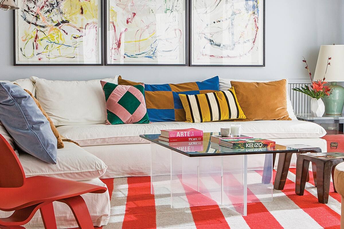 Para la diseñadora Flavia Mihanovich, los colores no tienen secretos. Sabe cuáles le gustan, que se lucen mejor en géneros con peso y, también, que si no encuentra el que busca, siempre puede crearlo.