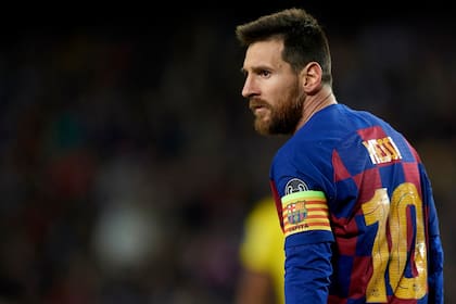 Para la FIFA prima el derecho al trabajo del jugador por encima del litigio legal que se prevé entre Barcelona y Leo Messi.