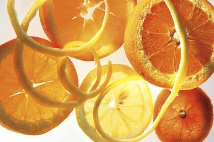 Para la limpieza, para compostar o para comer, del cítrico no se tira nada.