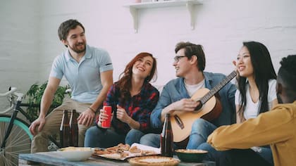 Para la psicología, los seres introvertidos suelen tener mejor afinidad con las reuniones íntimas