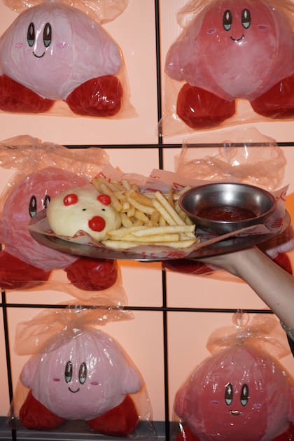Para la Semana del Niño, el restaurante ofrece un Menú Kids a $14.000, con un pan bao relleno de cerdo y cheddar acompañado por papas fritas