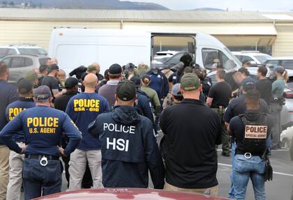 Para llevar a cabo el operativo en El Cajón, el ICE se coordinó con otras agencias federales