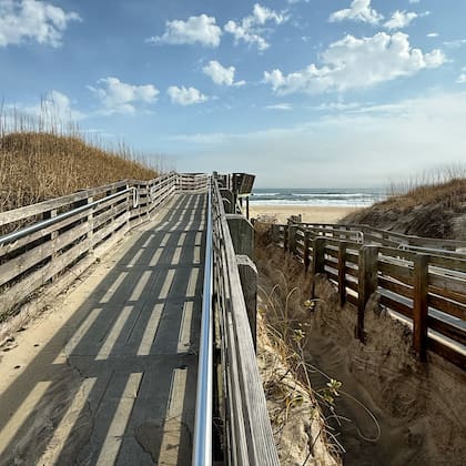 Para los amantes de las playas, la isla de Ocracoke es una opción ideal alejada del bullicio