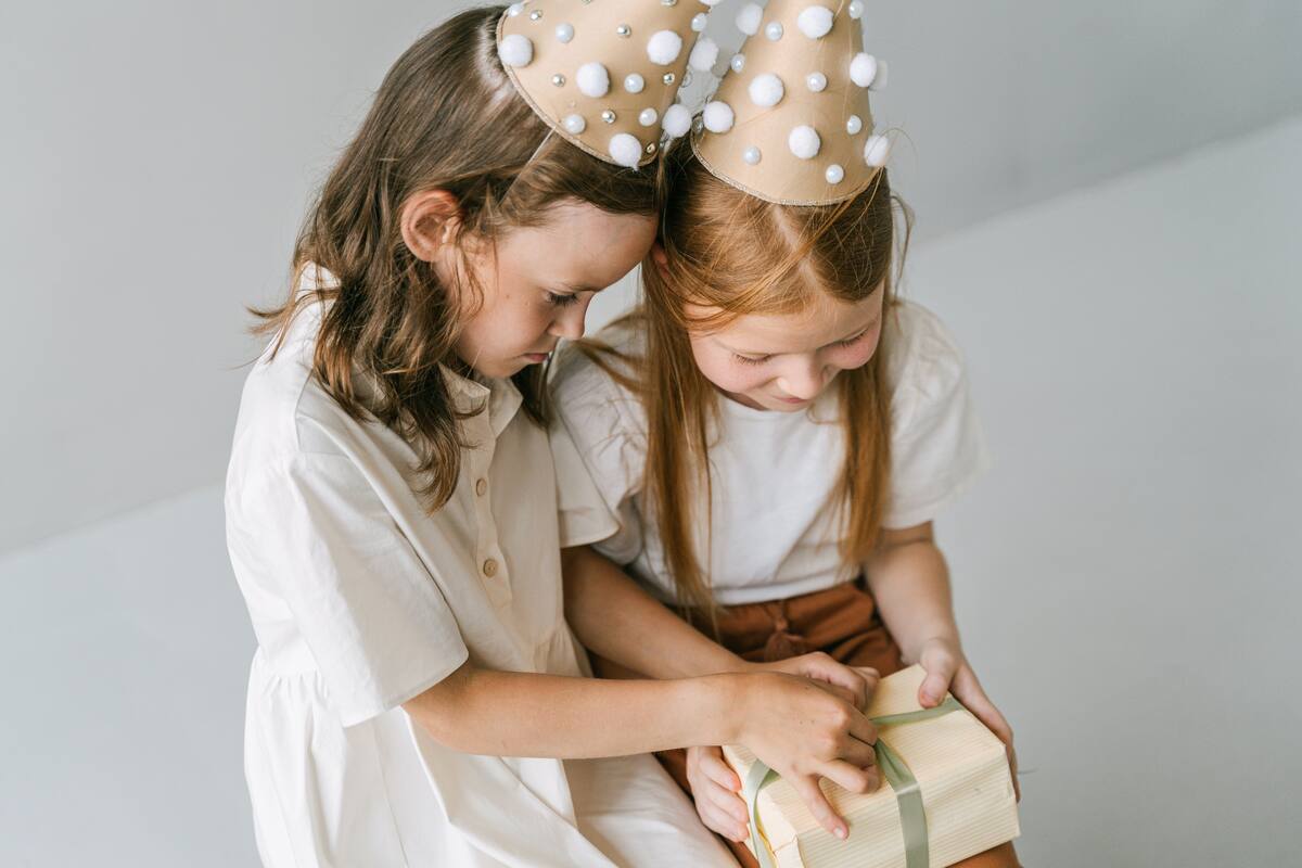 Para los chicos, la temporada de regalos no termina. Te compartimos los descuentos de Club que podés aprovechar para ayudar a los Reyes Magos con sus compras.