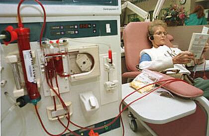 Para los pacientes de diálisis, la única manera de librarse del tratamiento es mediante un trasplante de riñón