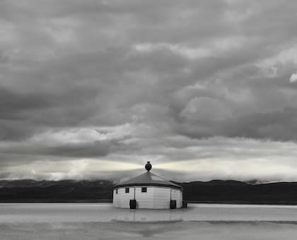 Para Marín, la fotografía permite "pensar al ser humano en relación con el mundo que habita, con sus territorios, sus desplazamientos, sus huellas y sus fragilidades"