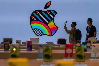 Para no depender tanto de China, Apple también avanza con un plan para incrementar la producción del iPhone en la India