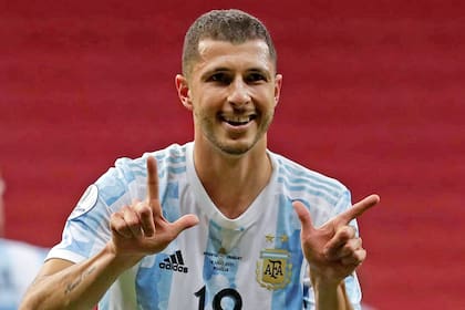 "Para nosotros es un placer y un orgullo representar al país. La gente, creo, lo ve, lo siente y lo disfruta", cuenta Guido Rodríguez