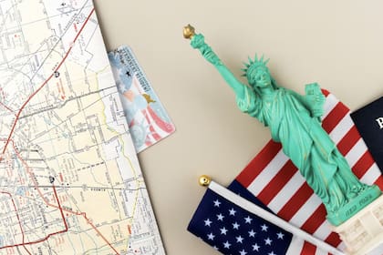 Para obtener la ciudadanía de EE.UU. se rinde un examen ante un agente del Uscis