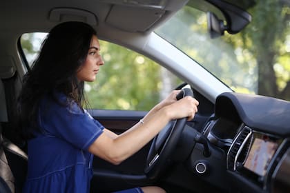Para obtener la licencia de conducir en Florida se deben aprobar diversas pruebas de conocimiento