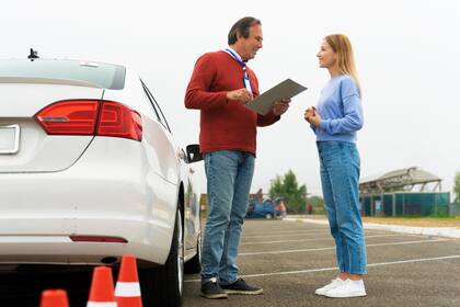 Para obtener la licencia de conducir en Texas se requiere presentar cierta documentación y, en algunos casos, presentar un examen