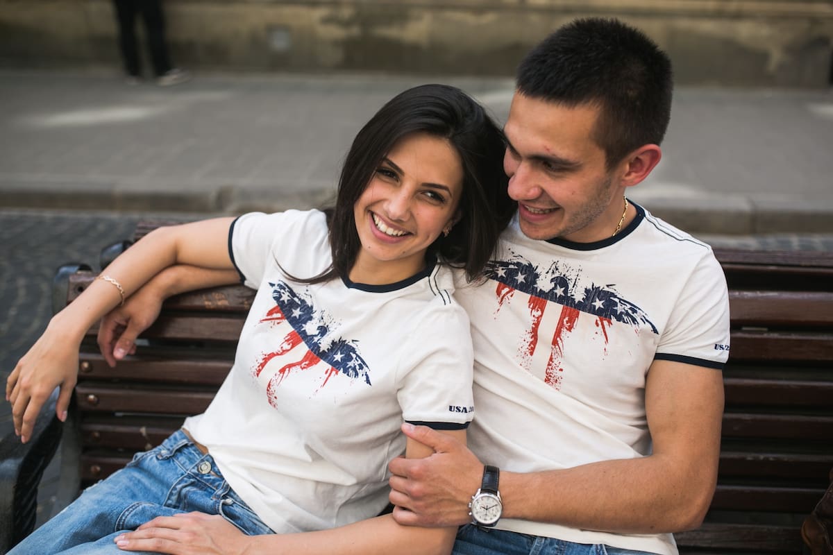 Para obtener una visa K-1, el ciudadano de EE.UU. y su prometido deben tener la intensión de contraer matrimonio dentro de 90 días luego de que el beneficiario sea admitido en el país