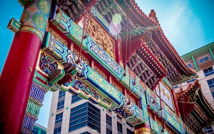 Para pasar una tarde de compras la recomendación es lanzarnos a la aventura recorriendo las calles de Penn Quarter y Chinatown