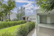 Cuánto sale pintar una casa completa de 100 metros cuadrados : además las últimas tendencias en colores