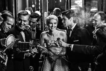 Para ponerse en la piel de Jean Seberg, Deutch se cortó el pelo y tomó clases de francés