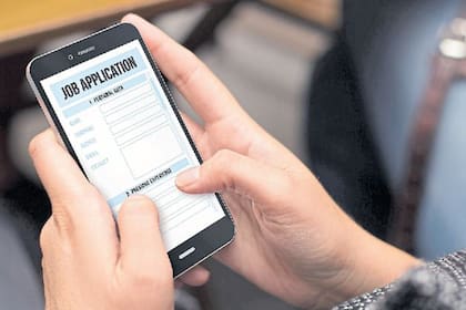 Para postularse solo se necesita un celular y acceso a Internet