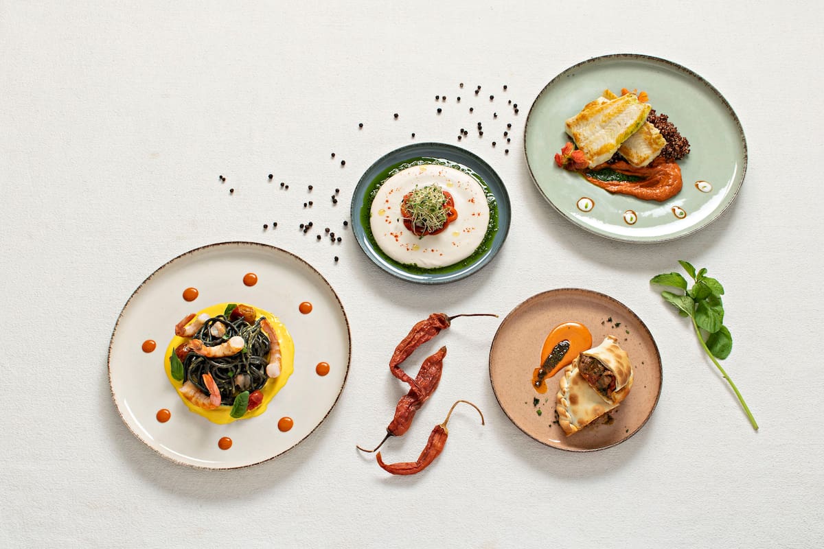 Para que no tome sabor amargo, el pimentón no debe cocinarse ni a alta temperatura ni por mucho.