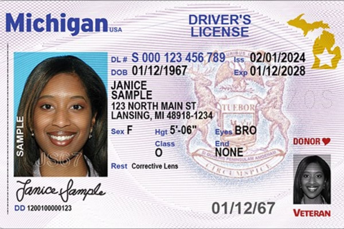 Para recibir la primera licencia o documento de identidad que cumpla con los requisitos de Real ID, se requiere una visita a la oficina del Departamento de Estado de Michigan