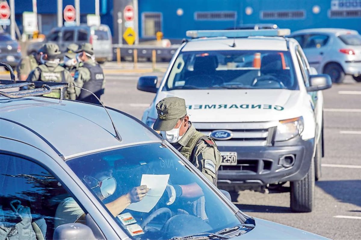 Para reforzar la cuarentena, Gendarmería controló los permisos de circulación en la autopista Panamericana