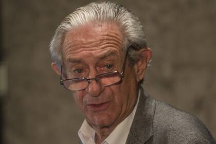 Para revertir el deterioro educativo en la provincia, sostiene el autor, es clave lograr "escuelas ricas para los pobres" y una nueva carrera docente que jerarquice la profesión