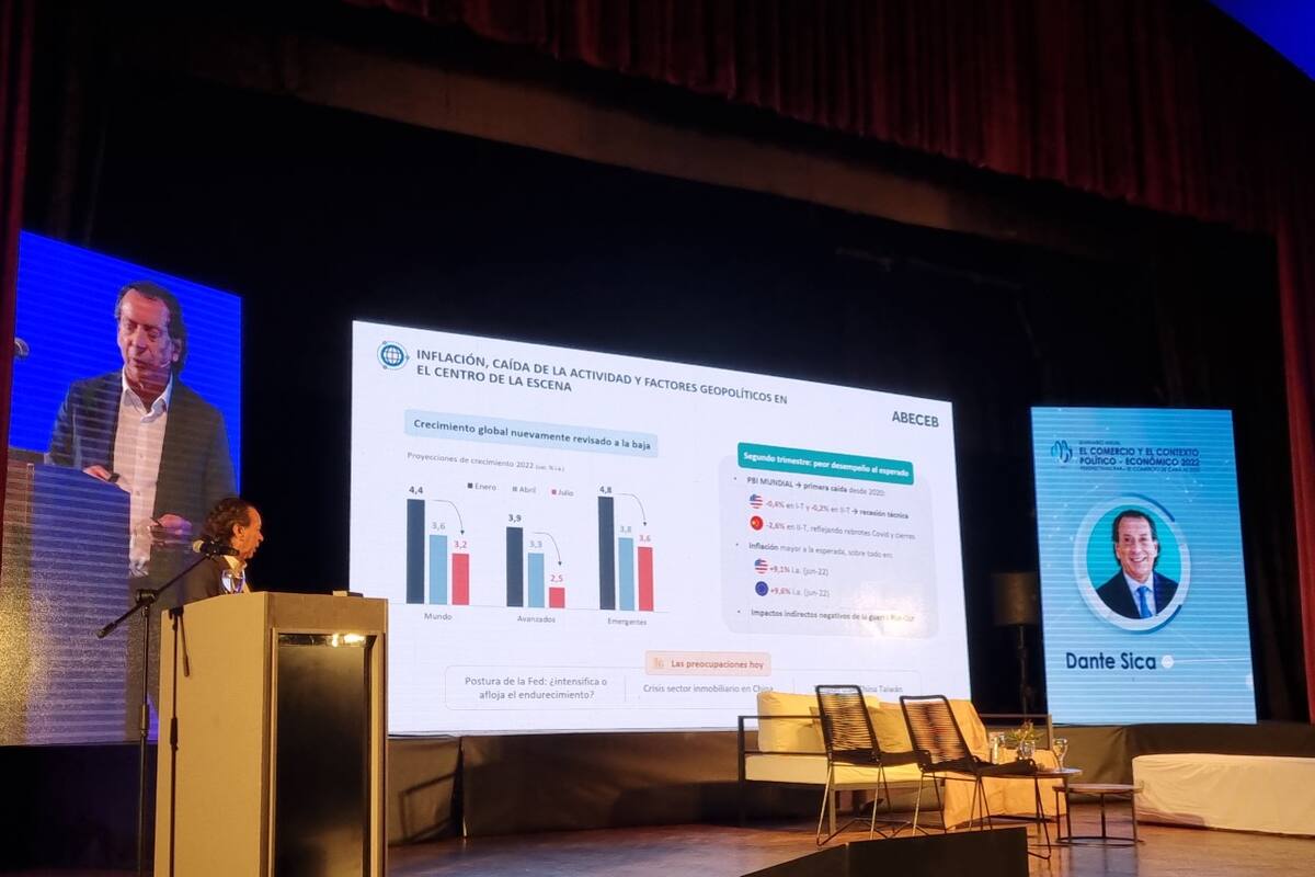 Para Sica, la devaluación llegará tarde o temprano.