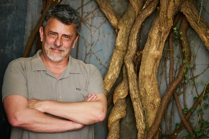 "Para un teatro, tener una compañía reafirma su identidad y para una compañía, tener un teatro fortalece una identidad", sostiene Javier Daulte