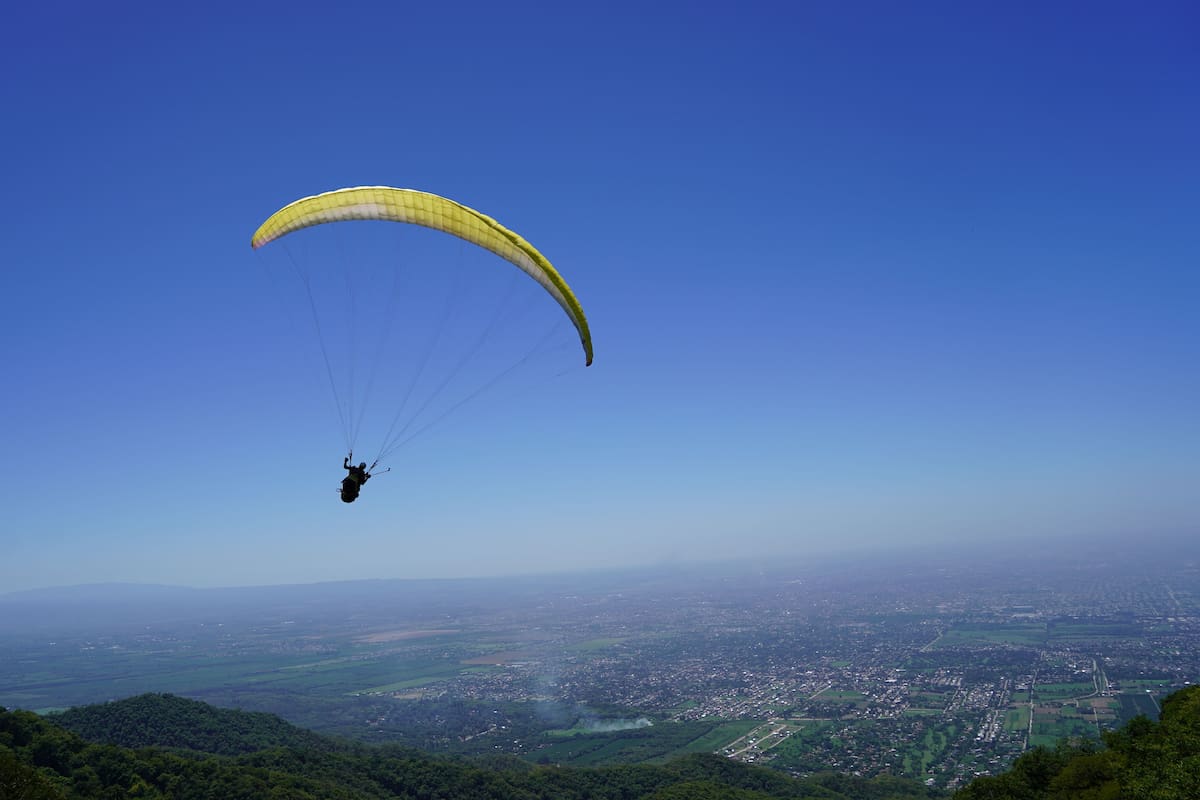 Parapente, una de las actividades que propone Tucumán