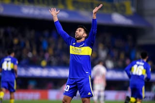 Un penal, una actuación más o menos, casi indiferencia de los hinchas y un mensaje filoso de Riquelme