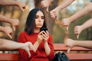 Parecen más numerosos de lo que son porque saben exactamente qué botones psicológicos apretar