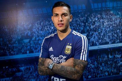 Paredes, en la ultima gira de la selección por Manchester y Madrid