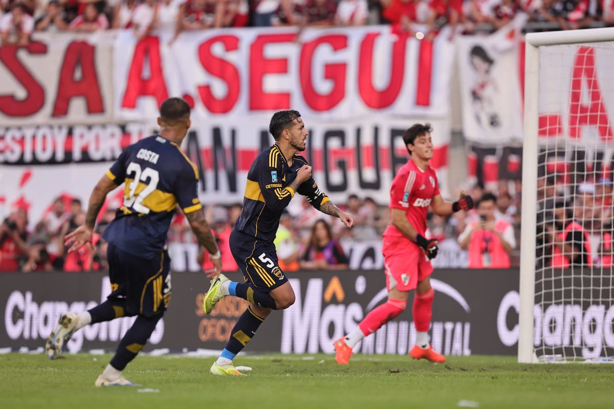 Paredes festeja y Beltrán sufre el 1 a 0 de Boca sobre River