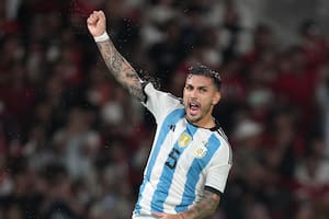 Paredes, pletórico tras marcar el golazo del 1-0